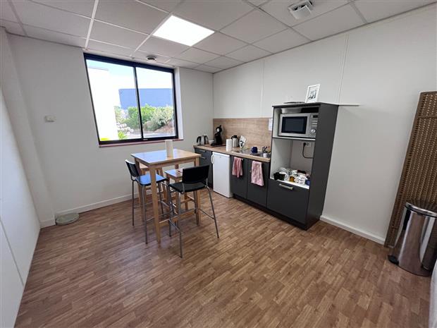 Bureau Location 29490 GUIPAVAS