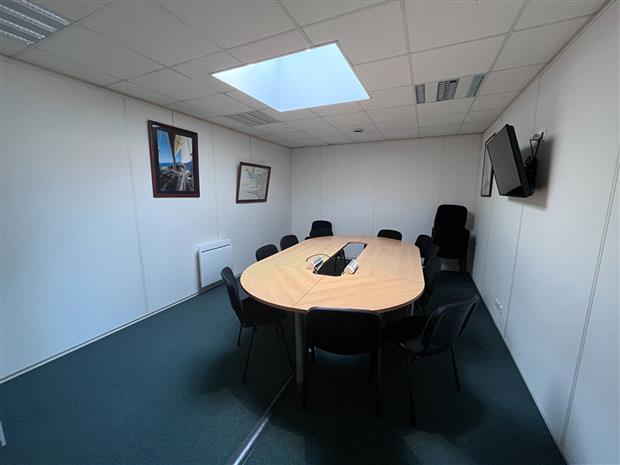Bureau Location 29490 GUIPAVAS