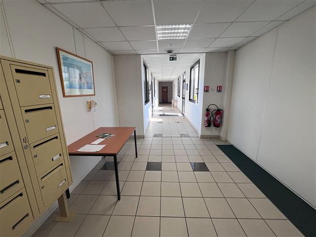 Bureau Location 29490 GUIPAVAS