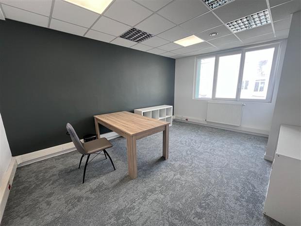 Bureau Location 29200 BREST