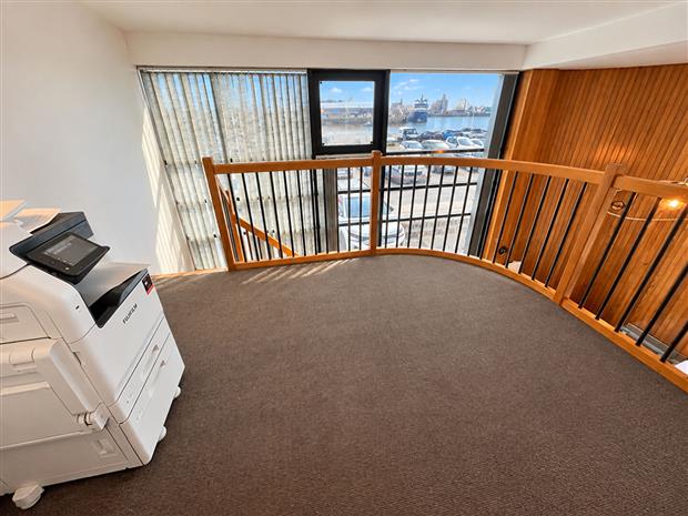 Bureau Location 29200 BREST