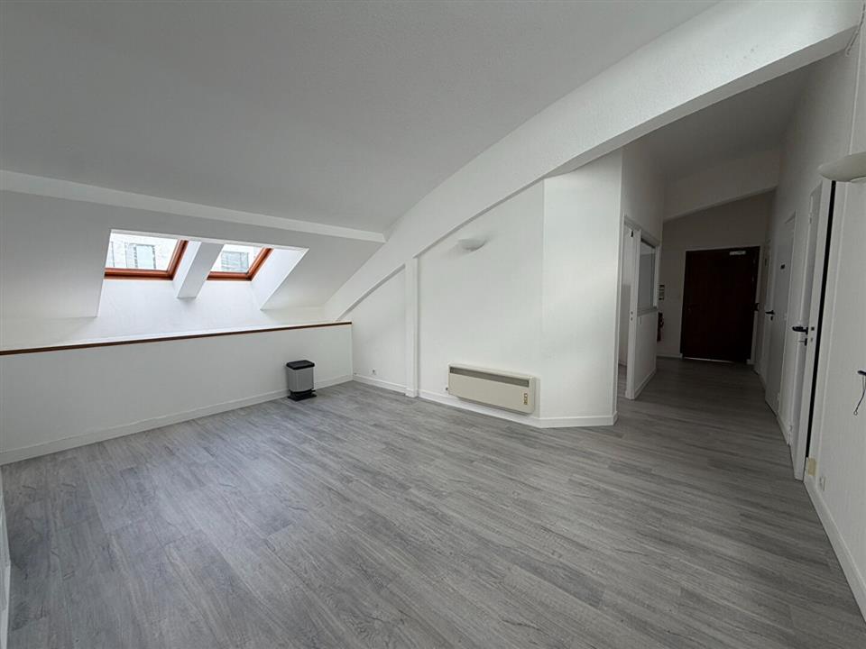 Bureau Location 29200 BREST