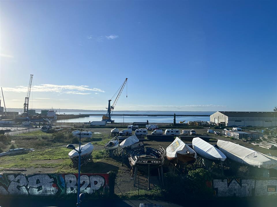 Bureau Location 29200 BREST