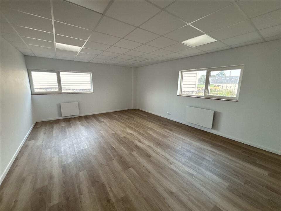 Bureau Vente 29490 GUIPAVAS