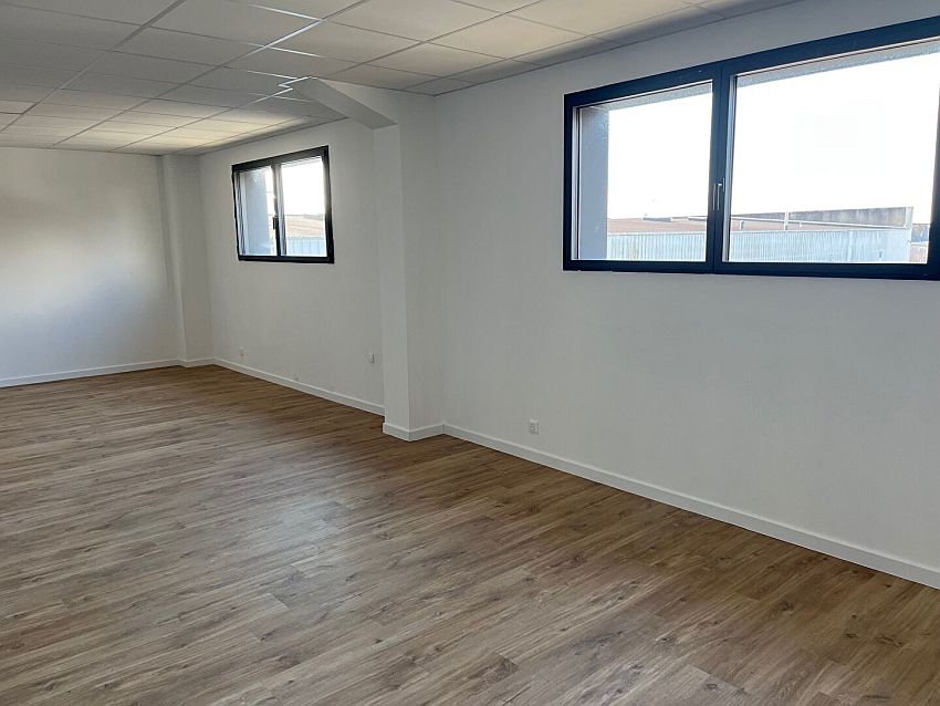 Commerce Location 56100 LORIENT