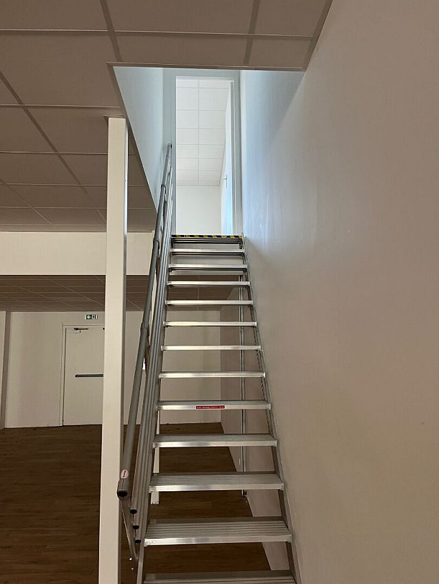 Commerce Location 56100 LORIENT