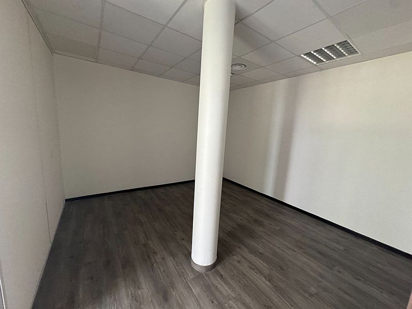 Bureau Location 57070 METZ