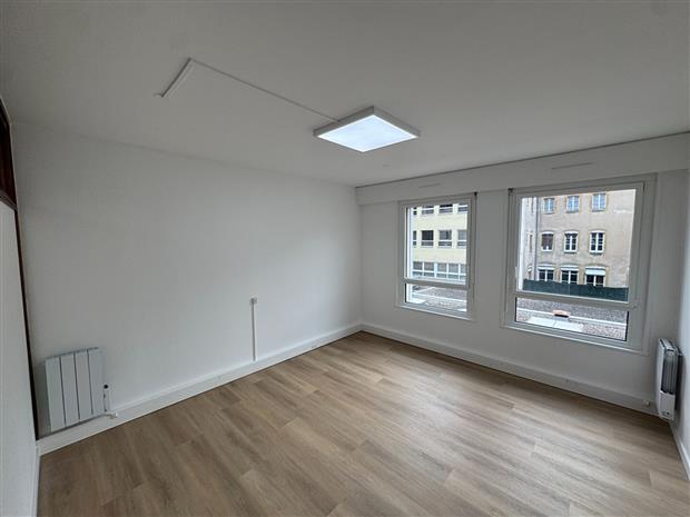 Bureau Location 57000 METZ