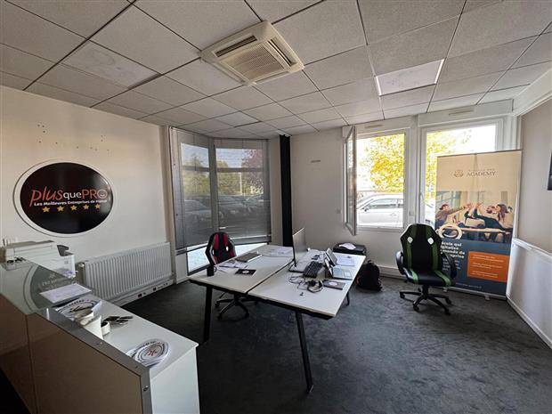 Bureau Location 57155 MARLY