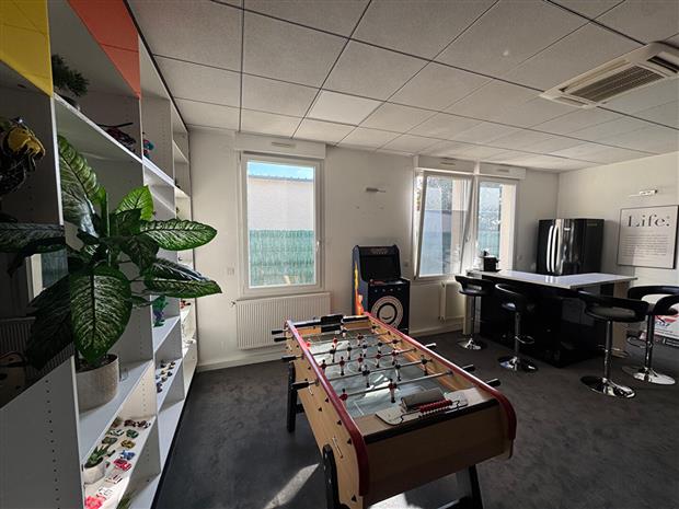 Bureau Location 57155 MARLY