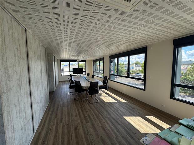 Bureau Location 57070 METZ