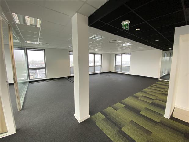 Bureau Location 59810 LESQUIN