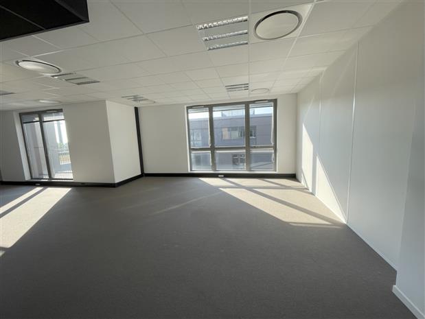 Bureau Location 59810 LESQUIN