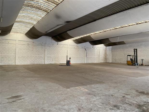 Local d'activités Vente/Location 69800 ST PRIEST