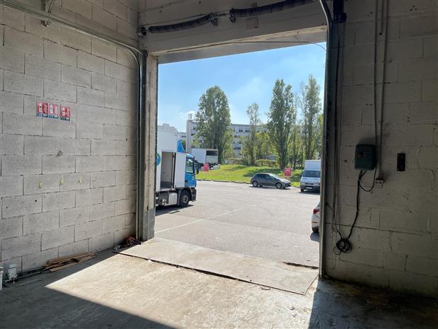 Local d'activités Vente/Location 69800 ST PRIEST