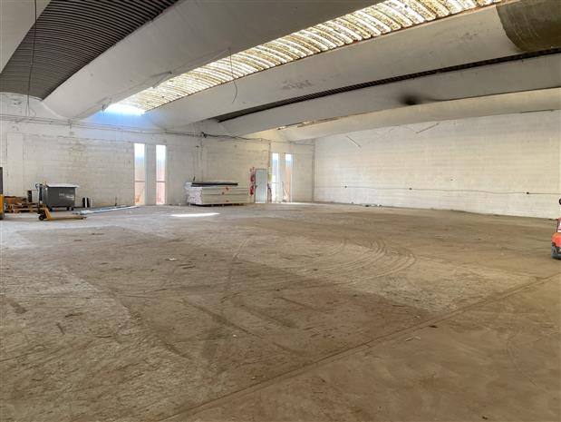 Local d'activités Vente/Location 69800 ST PRIEST