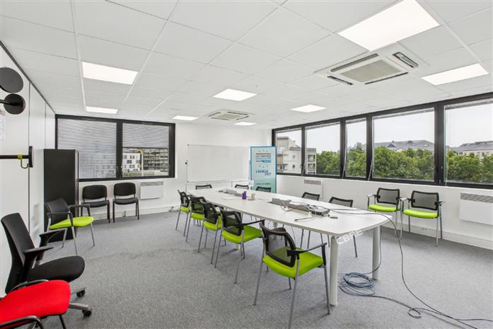 Bureau Location 92130 ISSY LES MOULINEAUX 16 RUE JEAN JACQUES ROUSSEAU