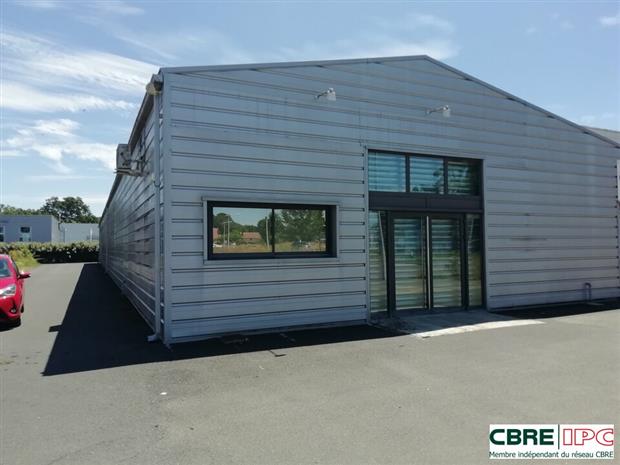 Commerce Location 40280 SAINT PIERRE DU MONT  