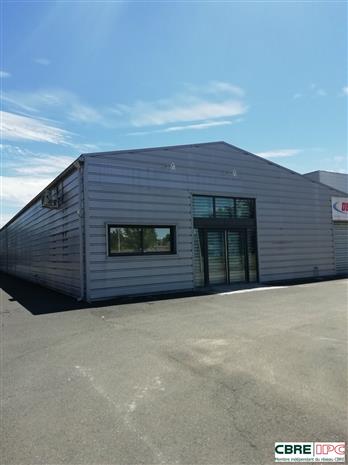 Commerce Location 40280 SAINT PIERRE DU MONT  