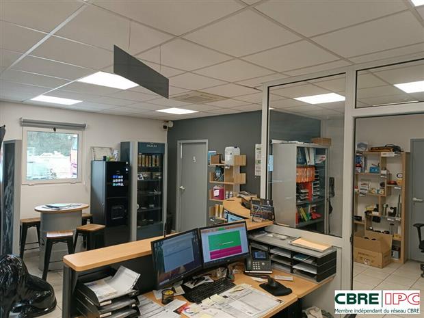 Local d'activités Location 40090 SAINT-AVIT  