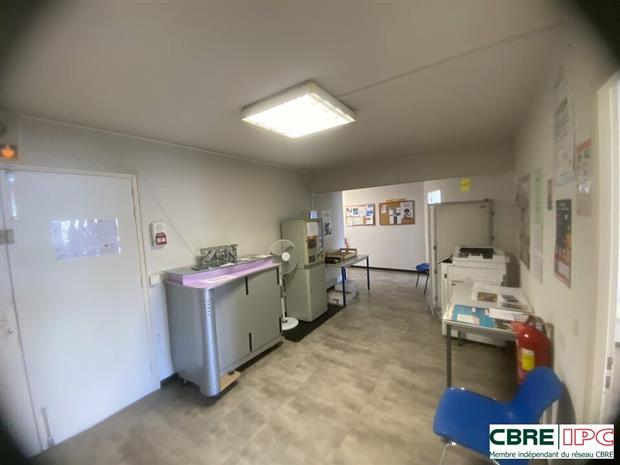 Bureau Location 40100 DAX  