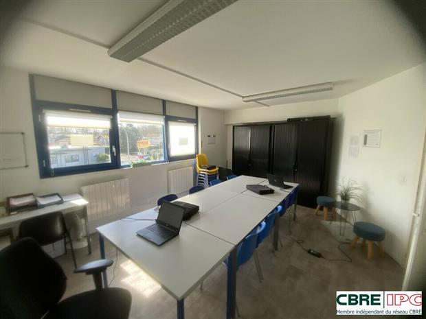 Bureau Location 40100 DAX  