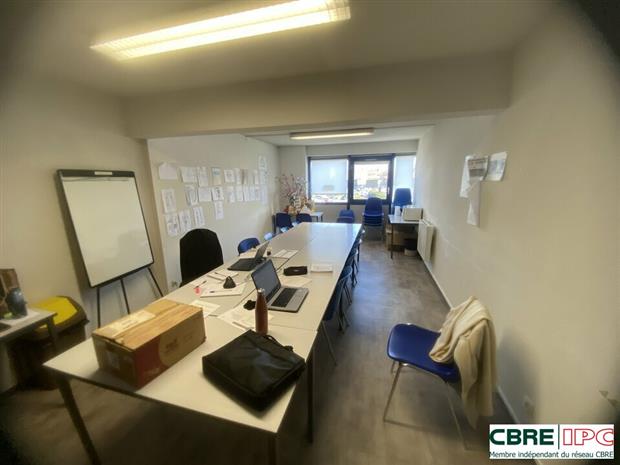 Bureau Location 40100 DAX  