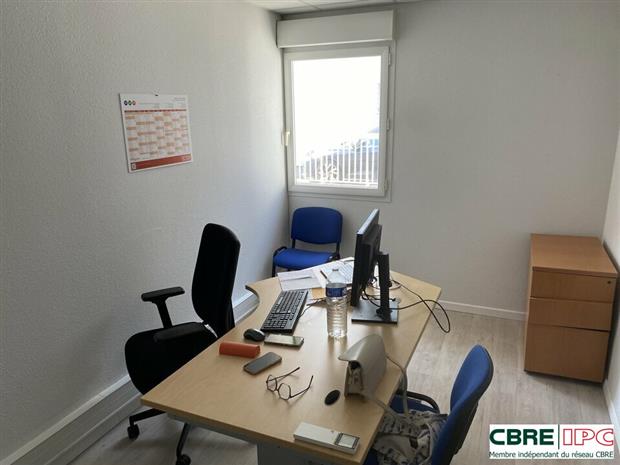 Bureau Location 40100 DAX  