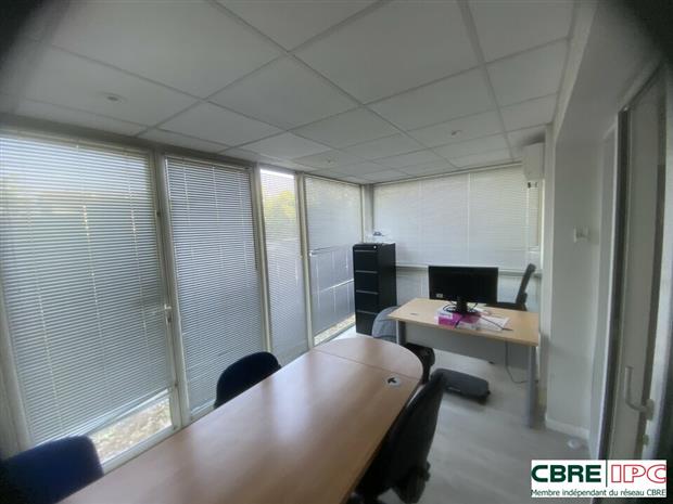Bureau Location 40100 DAX  