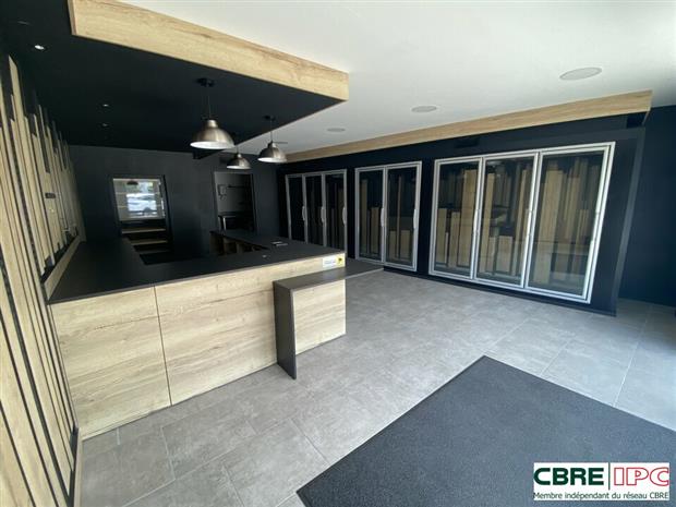 Commerce Location 40390 SAINT MARTIN DE SEIGNANX  