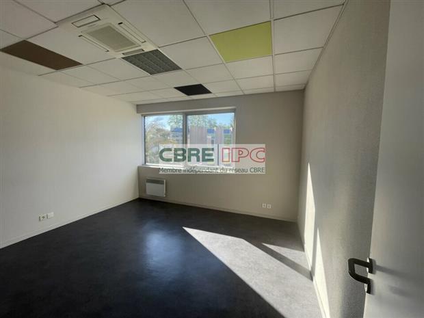 Bureau Location 64140 LONS  