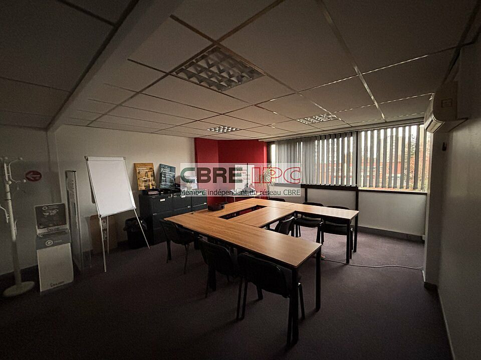 Bureau Location 64000 PAU  