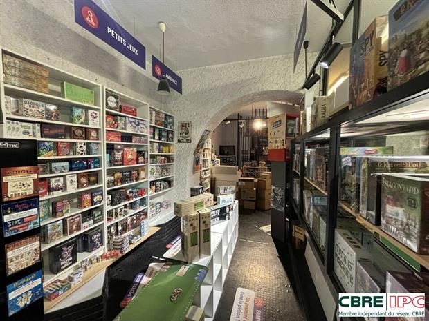Commerce Location 64000 PAU  