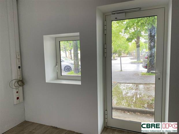 Commerce Location 64600 ANGLET  