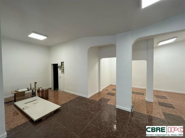 Commerce Location 64700 HENDAYE  