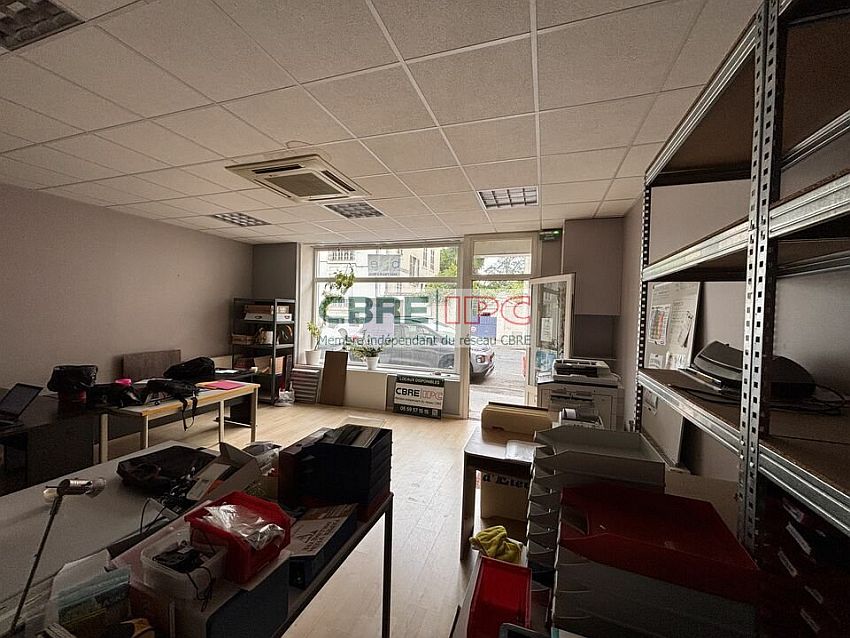 Commerce Location 64000 PAU  