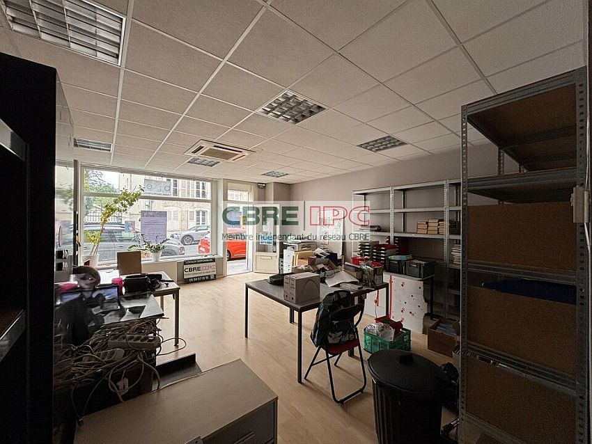 Commerce Location 64000 PAU  