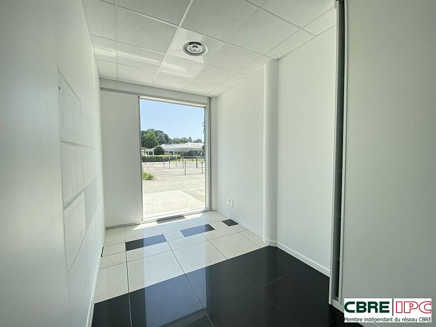 Commerce Location 64600 ANGLET  