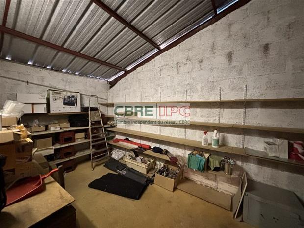 Entrepôt / Local d'activités Vente 64420 ARTIGUELOUTAN  