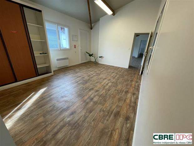 Local d'activités Location 64480 USTARITZ  