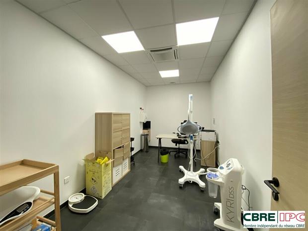 Commerce Location 64100 BAYONNE  