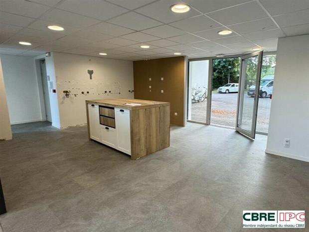 Commerce Location 64200 BIARRITZ  