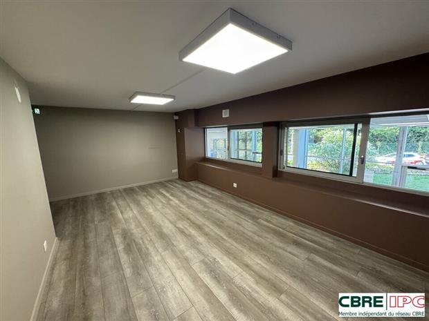 Commerce Location 64200 BIARRITZ  