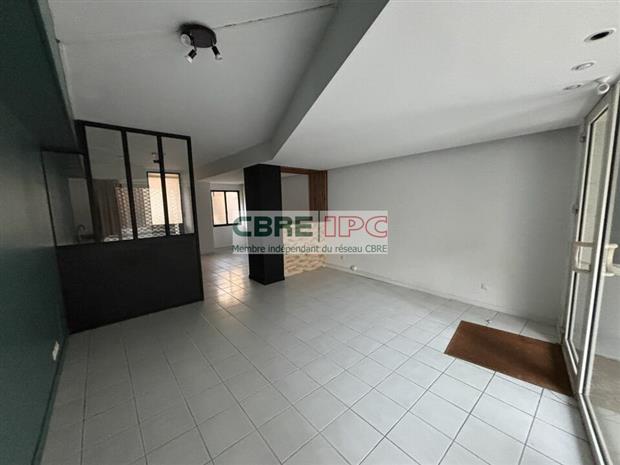 Commerce Location 64000 PAU  