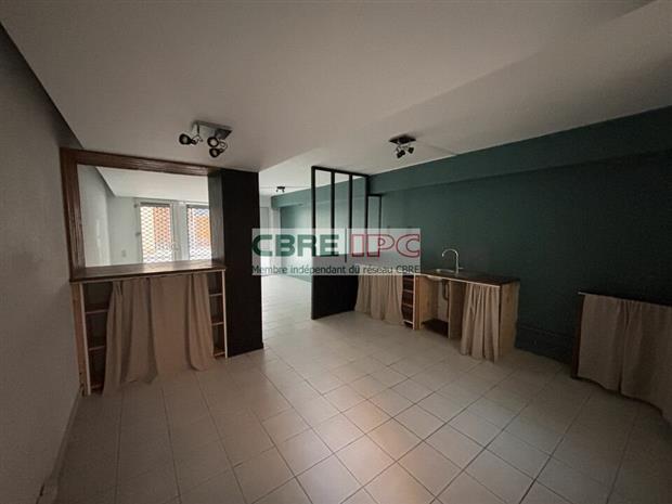 Commerce Location 64000 PAU  