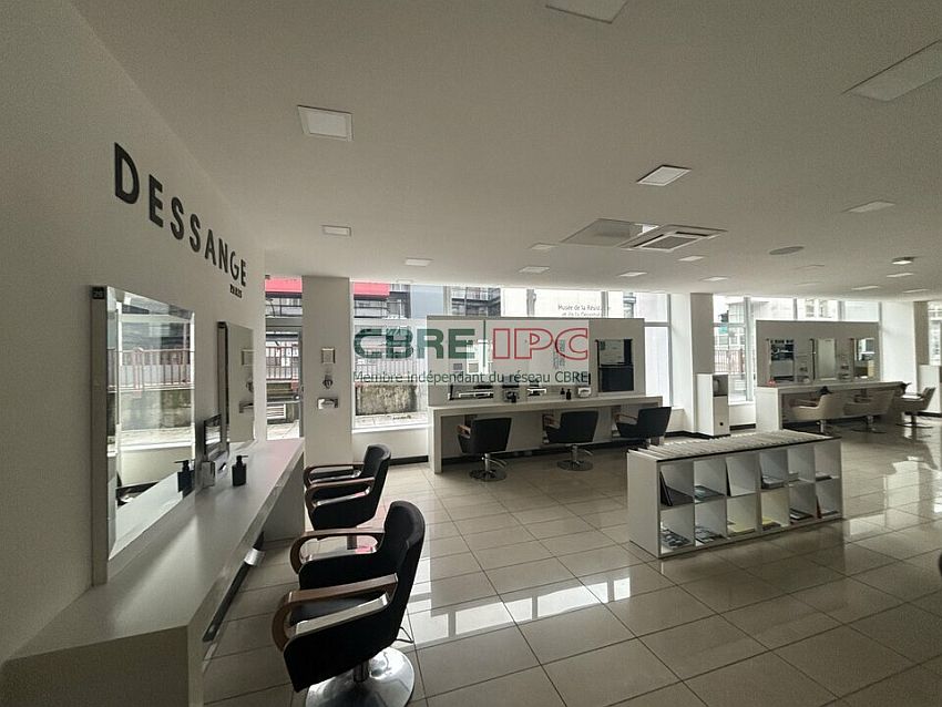 Commerce Location 64000 PAU  