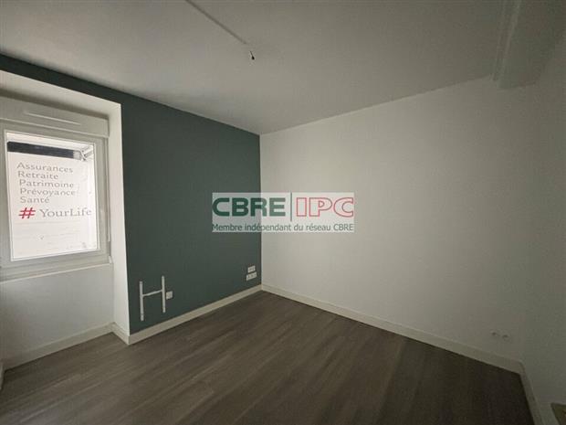 Commerce Location 64000 PAU  