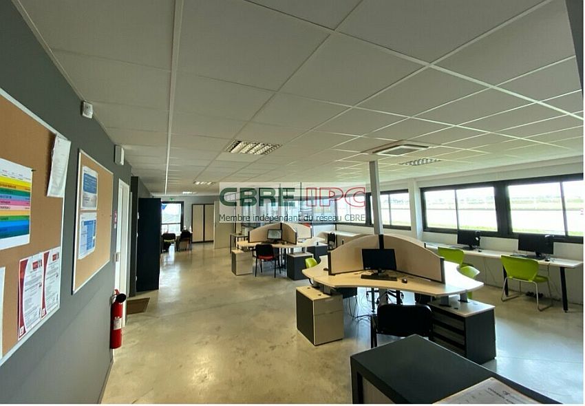 Entrepôt / Local d'activités Vente 64230 SAUVAGNON  