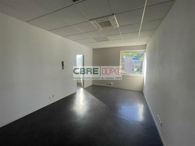 Bureau Location 64140 LONS  