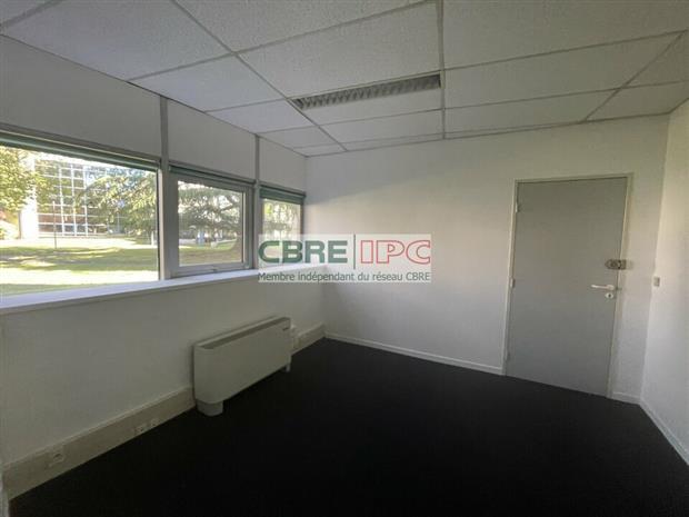 Bureau Location 64000 PAU  